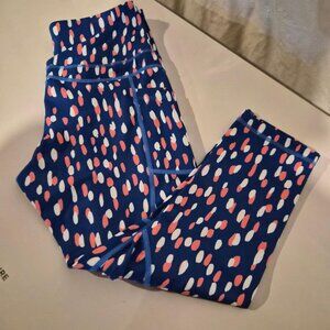 Zyia Light N Tight pocket capri style leggings  Size 6-8